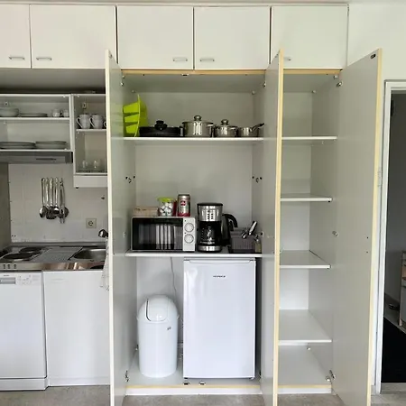 Ruhiges 7x24 Check-in Lägenhet *